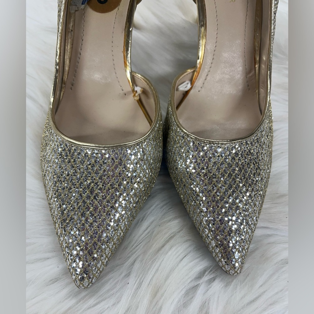 Marc Fisher Gold high heeled shoes size 8 woman’s - Picture 4 of 10